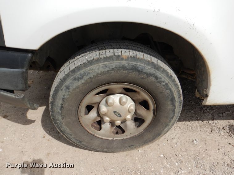 image for item DK5576 2003 Ford F150 XL  pickup truck