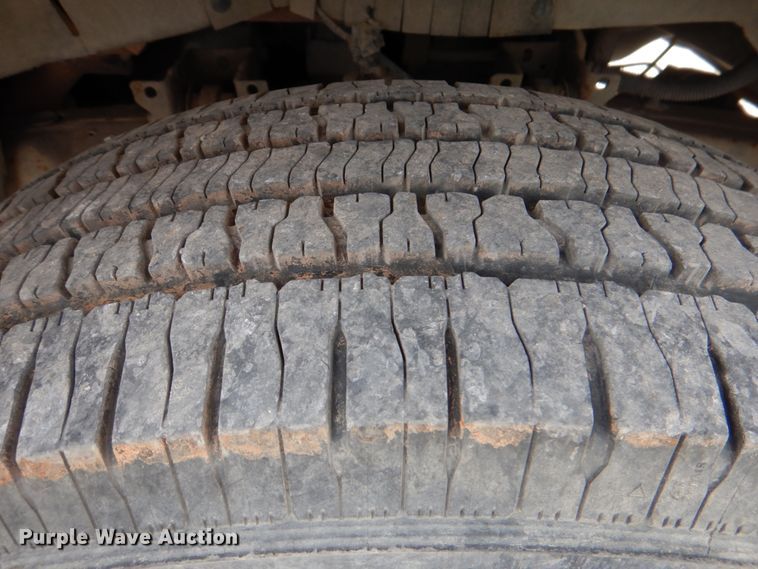 image for item DK5576 2003 Ford F150 XL  pickup truck