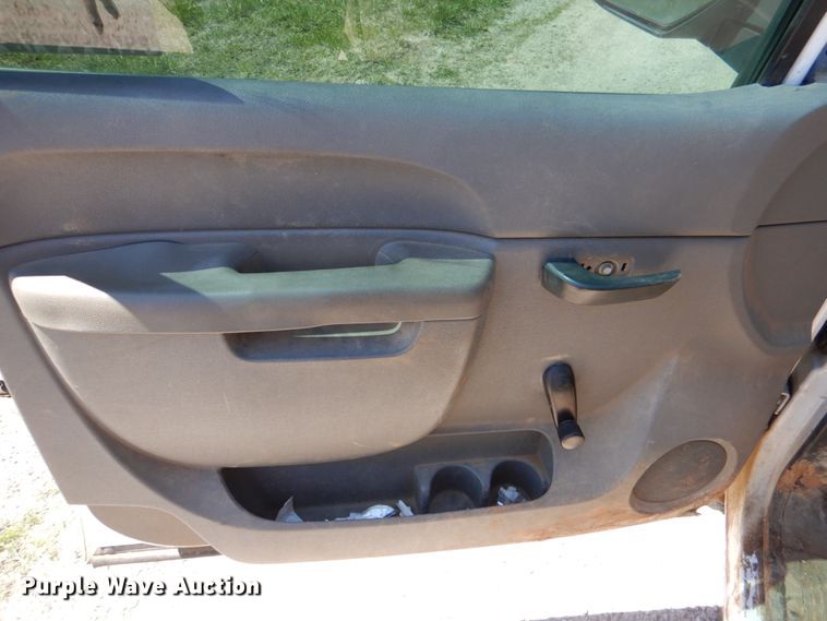 image for item DK5577 2011 Chevrolet Silverado 1500  pickup truck