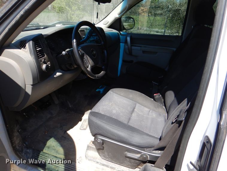 image for item DK5578 2010 Chevrolet Silverado 1500  Ext. Cab pickup truck