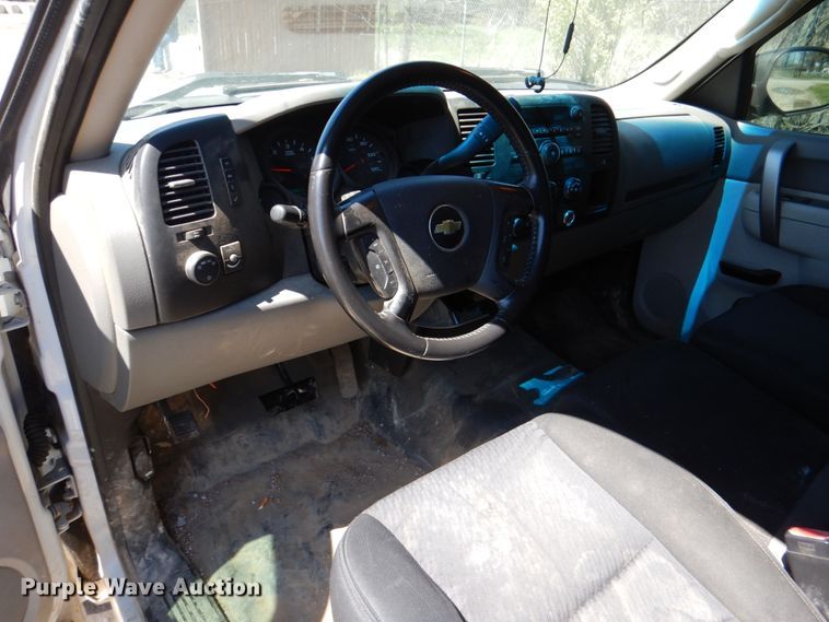 image for item DK5578 2010 Chevrolet Silverado 1500  Ext. Cab pickup truck