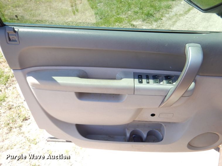 image for item DK5578 2010 Chevrolet Silverado 1500  Ext. Cab pickup truck