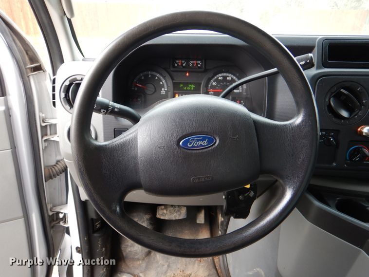 image for item DK5579 2012 Ford E350 Super Duty  box truck