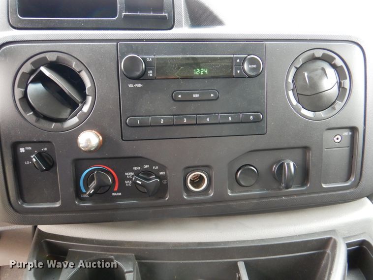 image for item DK5579 2012 Ford E350 Super Duty  box truck