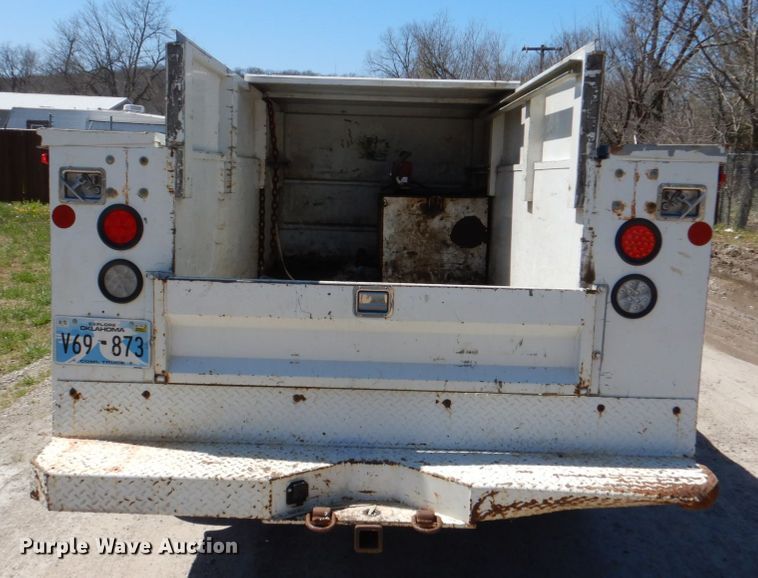 image for item DK5582 2006 Ford F350 Super Duty XL  utility bed pickup truck