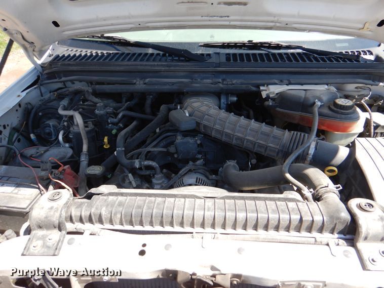 image for item DK5582 2006 Ford F350 Super Duty XL  utility bed pickup truck