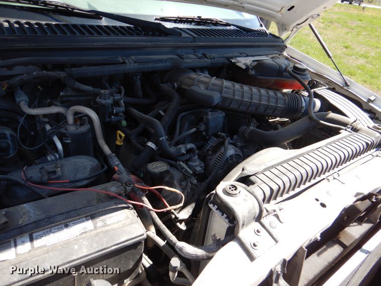 image for item DK5582 2006 Ford F350 Super Duty XL  utility bed pickup truck