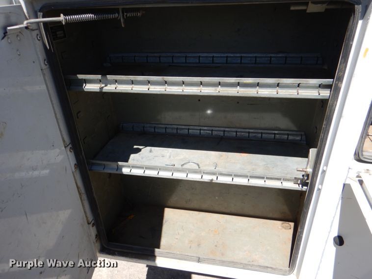 image for item DK5582 2006 Ford F350 Super Duty XL  utility bed pickup truck