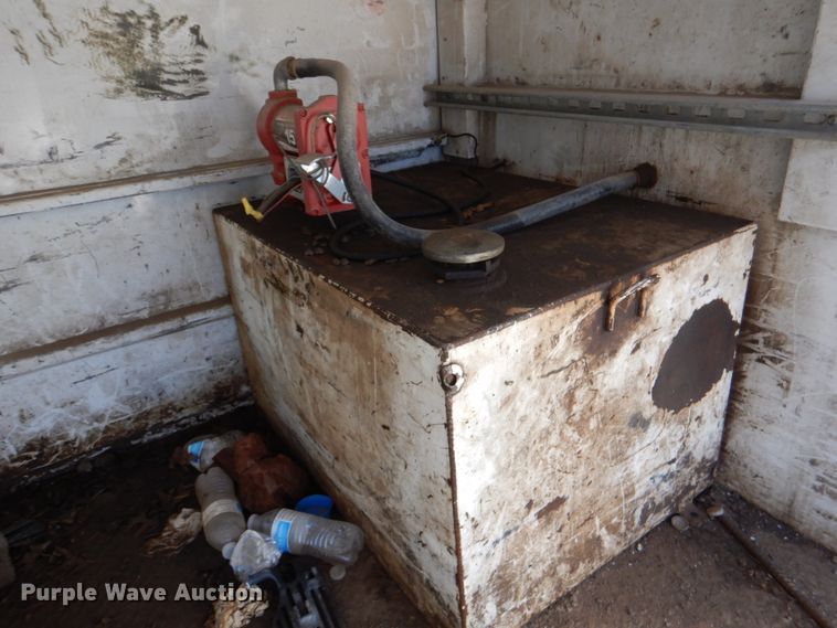 image for item DK5582 2006 Ford F350 Super Duty XL  utility bed pickup truck