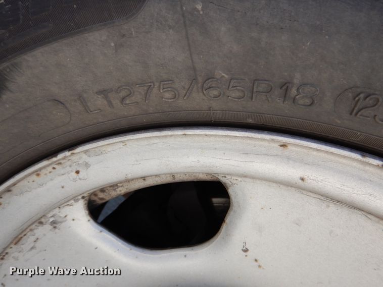 image for item DK5582 2006 Ford F350 Super Duty XL  utility bed pickup truck