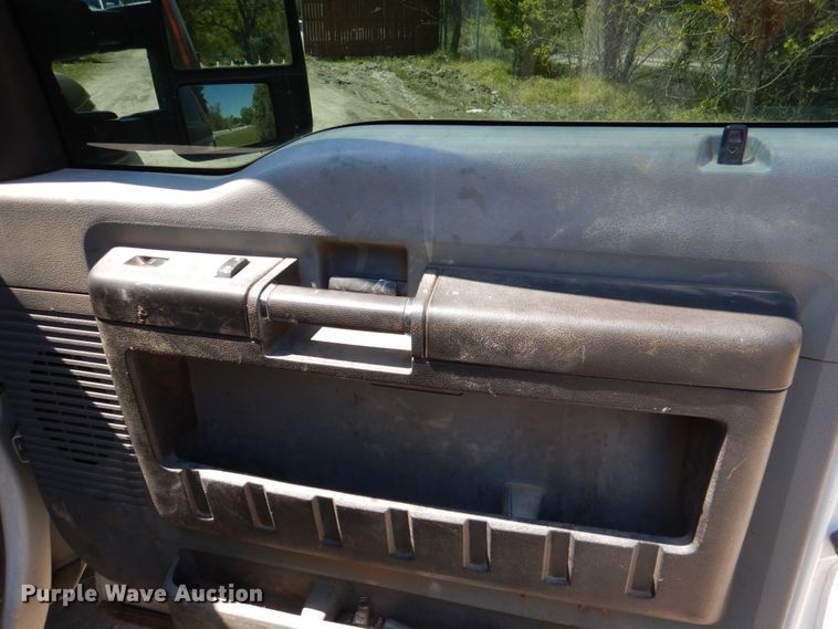 image for item DK5584 2014 Ford F450 Super Duty XL  Crew Cab flatbed truck