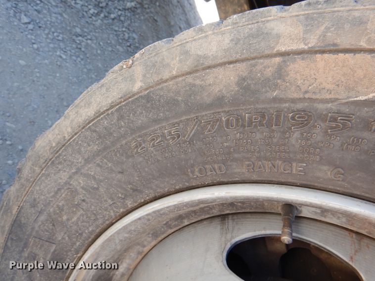 image for item DK5584 2014 Ford F450 Super Duty XL  Crew Cab flatbed truck