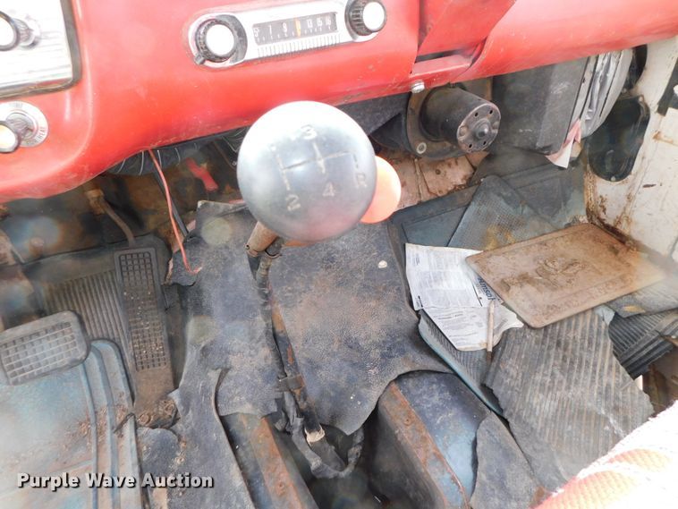 image for item DK8522 1966 Ford 600  flatbed truck