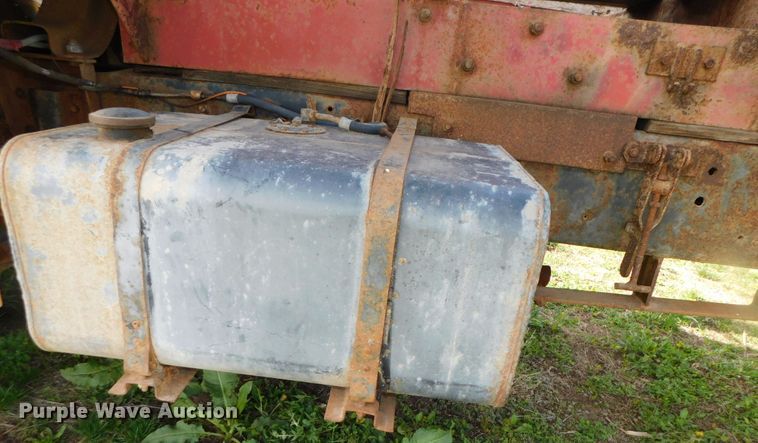 image for item DK8522 1966 Ford 600  flatbed truck