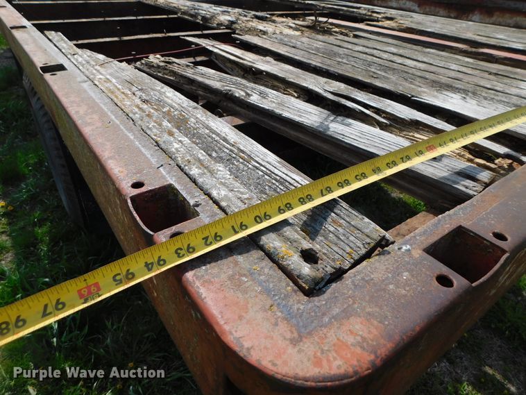 image for item DK8522 1966 Ford 600  flatbed truck