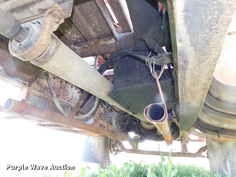 image for item DK8522 1966 Ford 600  flatbed truck