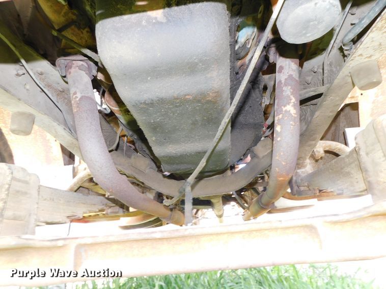 image for item DK8522 1966 Ford 600  flatbed truck