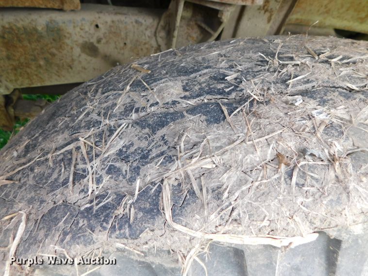 image for item DK8522 1966 Ford 600  flatbed truck