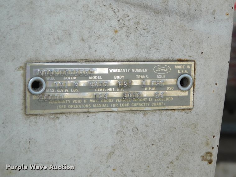 image for item DK8522 1966 Ford 600  flatbed truck