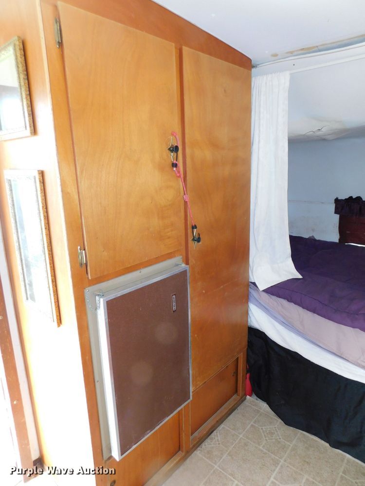 image for item DK8527 1960 Victor  camper