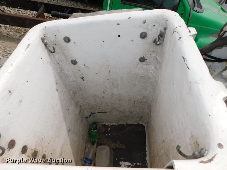 image for item DK8530 2002 ETI  bucket truck bed