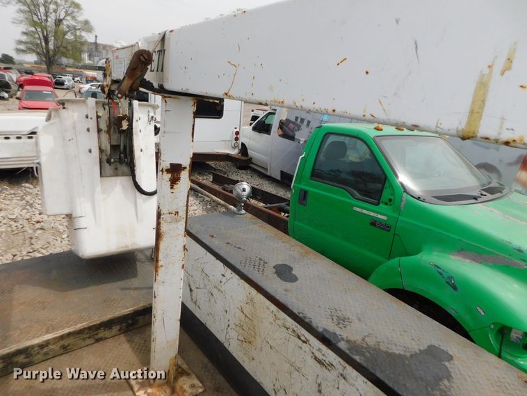 image for item DK8530 2002 ETI  bucket truck bed