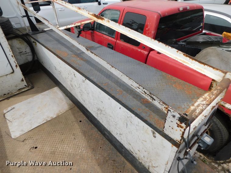 image for item DK8530 2002 ETI  bucket truck bed