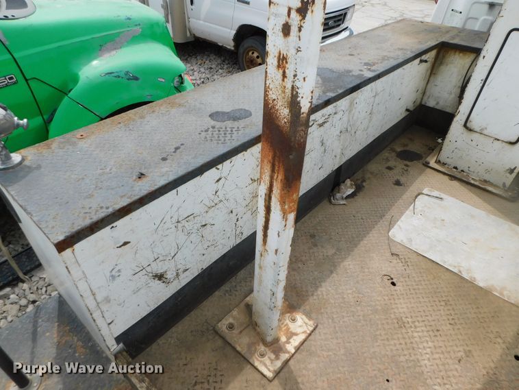 image for item DK8530 2002 ETI  bucket truck bed