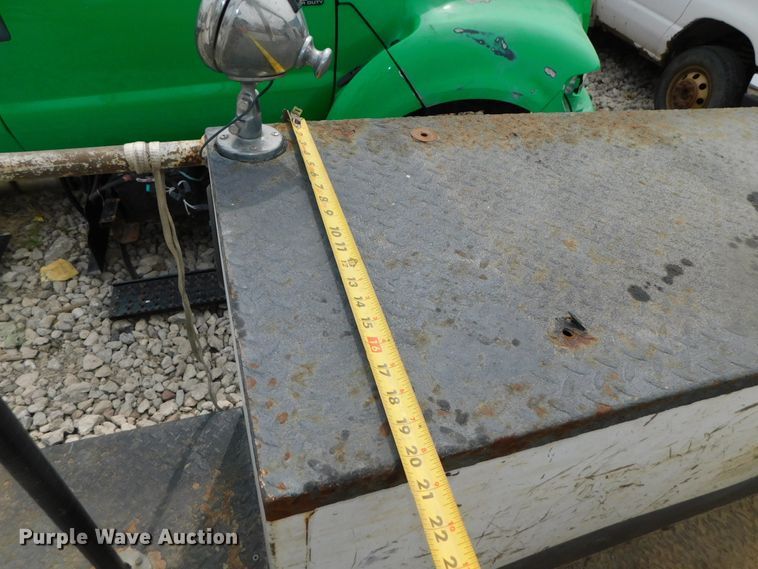 image for item DK8530 2002 ETI  bucket truck bed