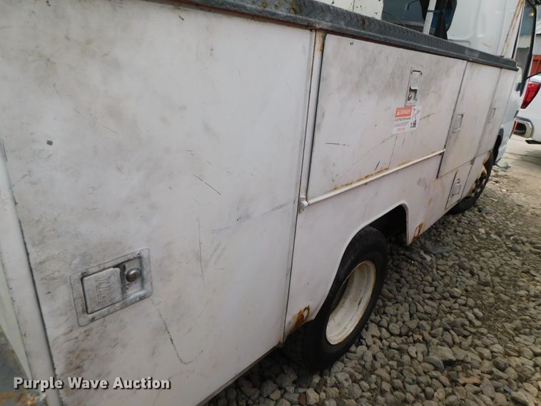 image for item DK8530 2002 ETI  bucket truck bed