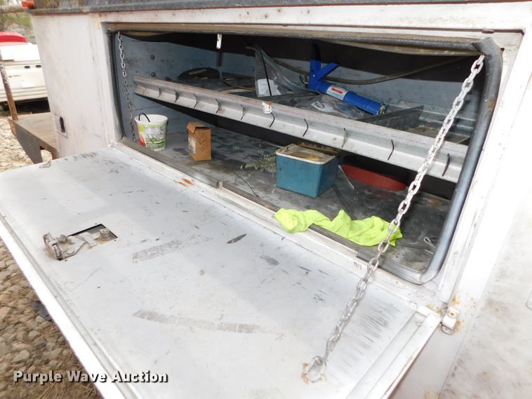 image for item DK8530 2002 ETI  bucket truck bed