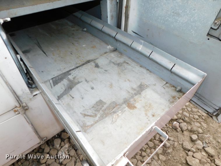 image for item DK8530 2002 ETI  bucket truck bed