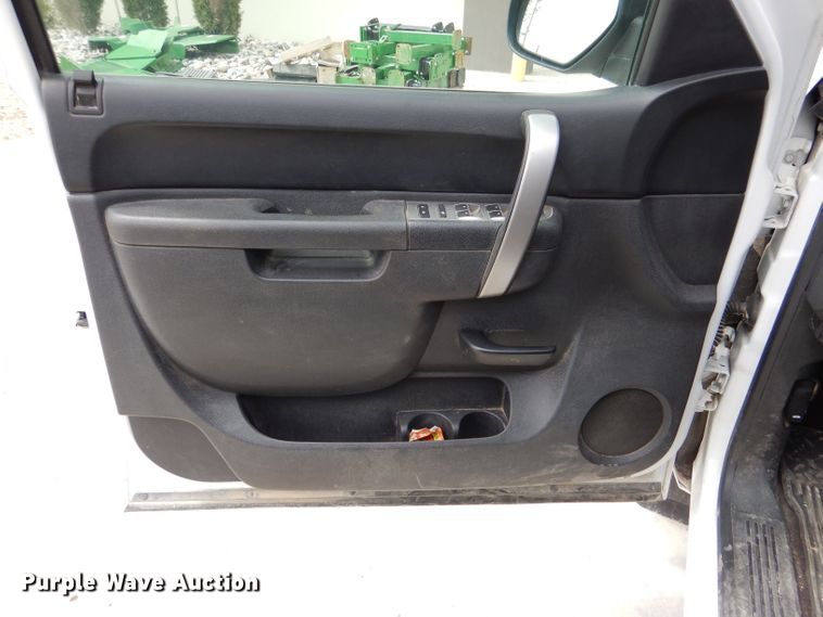 image for item DL2917 2012 Chevrolet Silverado 1500  Ext. Cab pickup truck