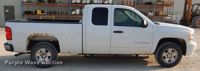 image for item DL2923 2011 Chevrolet 1500  Ext. Cab pickup truck