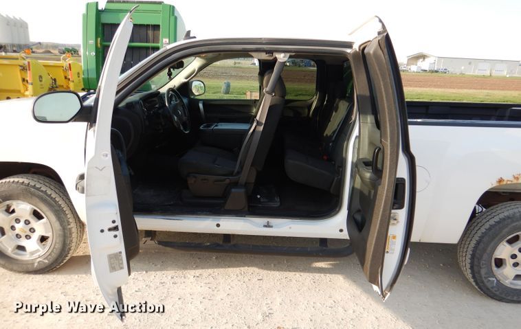 image for item DL2923 2011 Chevrolet 1500  Ext. Cab pickup truck