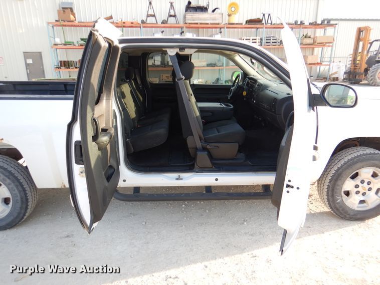 image for item DL2923 2011 Chevrolet 1500  Ext. Cab pickup truck