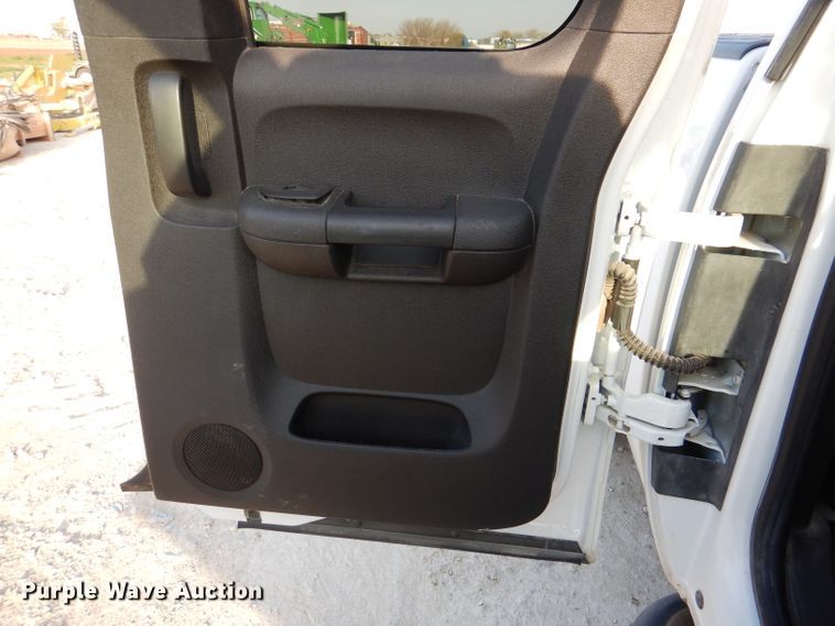 image for item DL2923 2011 Chevrolet 1500  Ext. Cab pickup truck