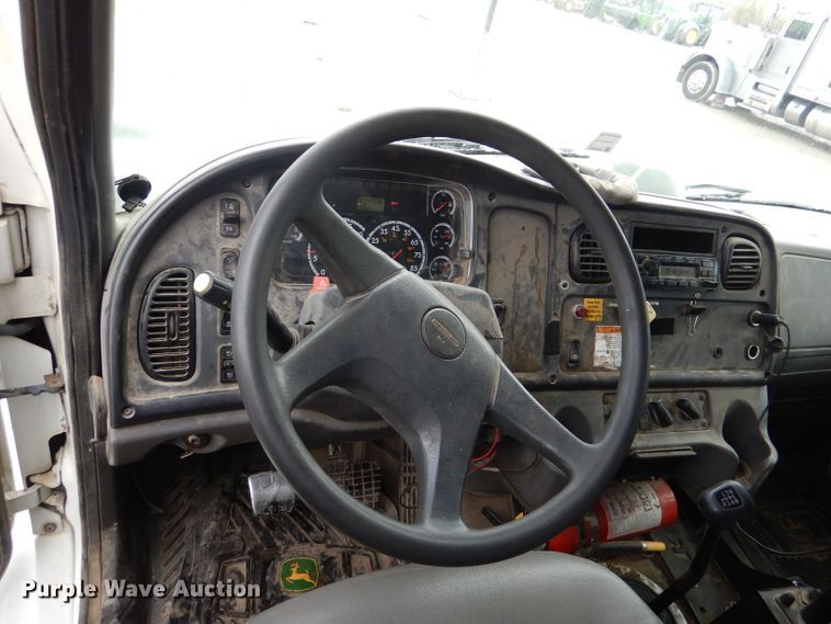 image for item DL2924 2006 Freightliner Business Class M2  utility / service truck