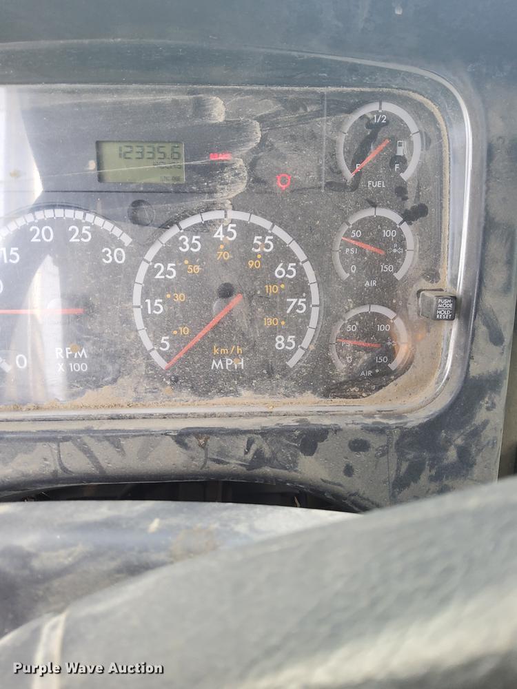 image for item DL2924 2006 Freightliner Business Class M2  utility / service truck