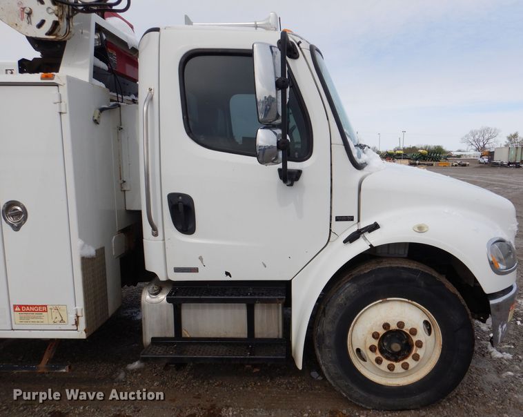 image for item DL2924 2006 Freightliner Business Class M2  utility / service truck