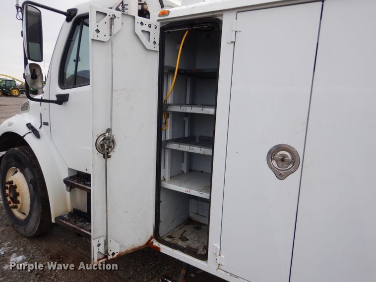 image for item DL2924 2006 Freightliner Business Class M2  utility / service truck