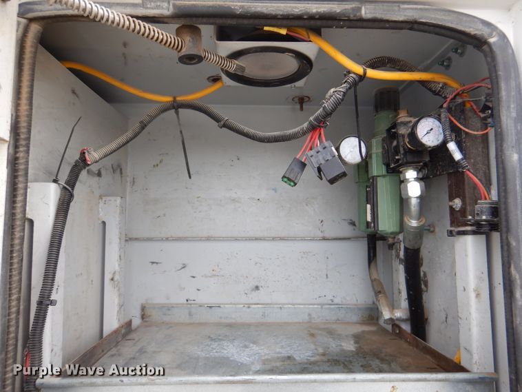 image for item DL2924 2006 Freightliner Business Class M2  utility / service truck