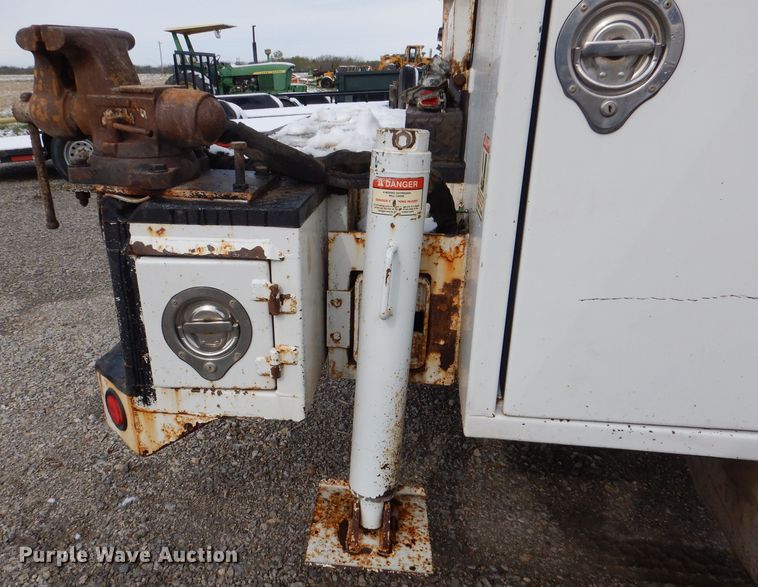 image for item DL2924 2006 Freightliner Business Class M2  utility / service truck