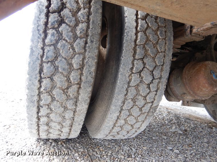 image for item DL2924 2006 Freightliner Business Class M2  utility / service truck