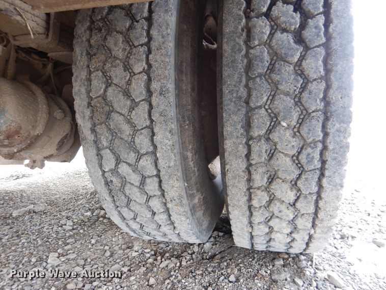 image for item DL2924 2006 Freightliner Business Class M2  utility / service truck