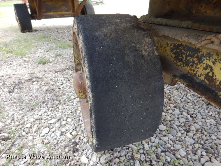 image for item DL2928 (2) carts