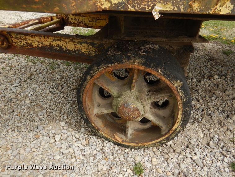 image for item DL2928 (2) carts