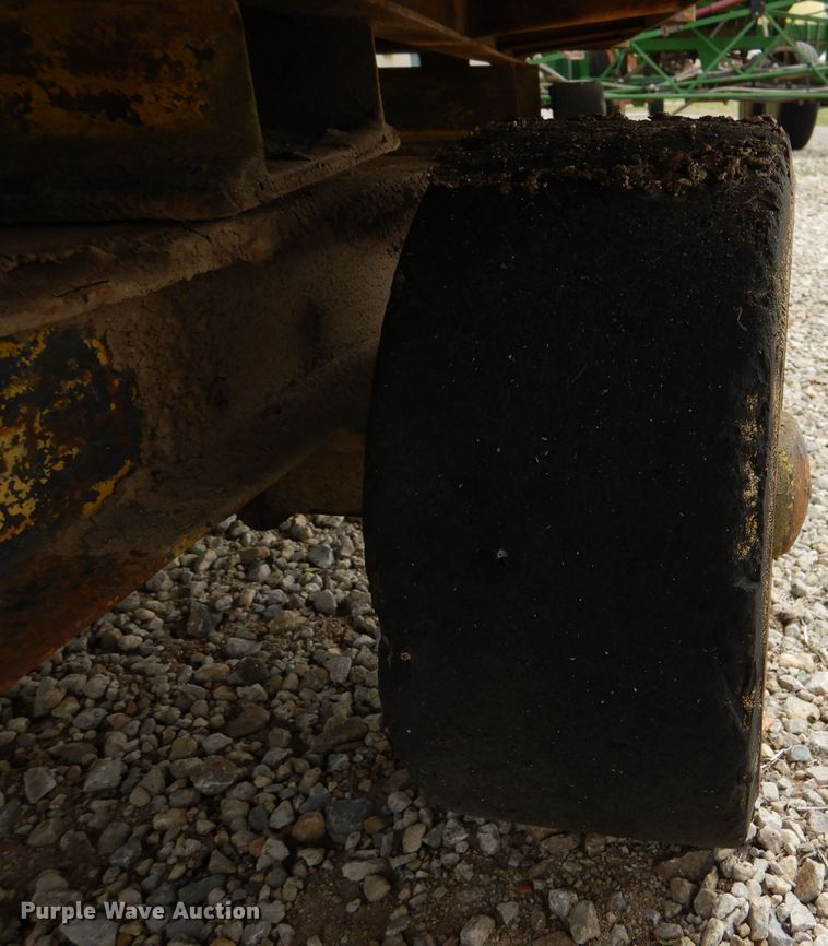 image for item DL2928 (2) carts