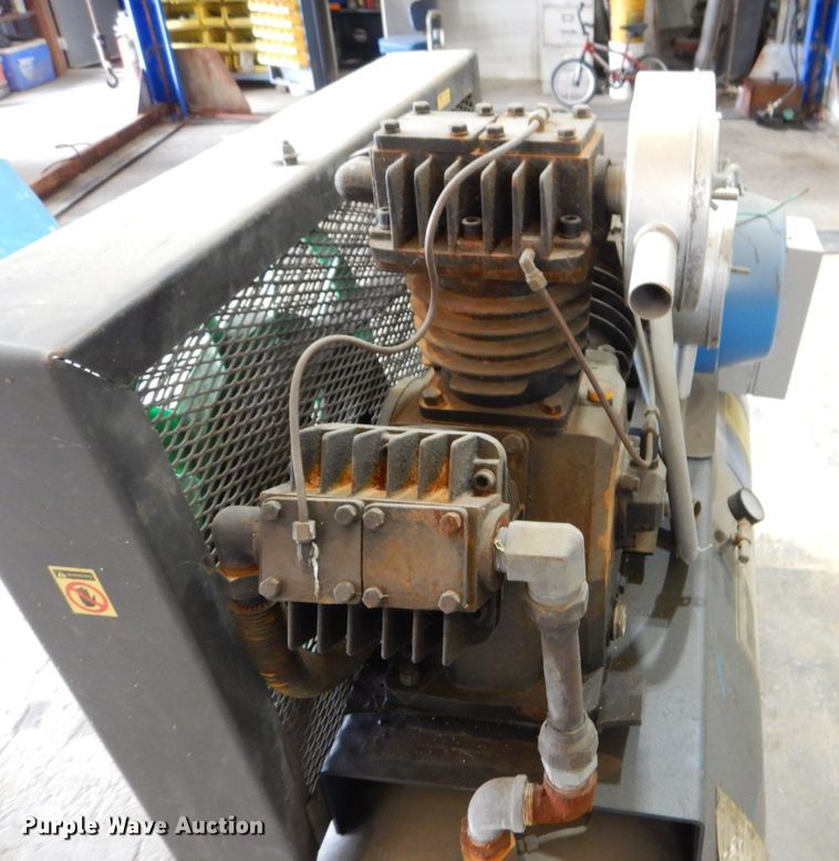 image for item DL2935 Eaton  air compressor