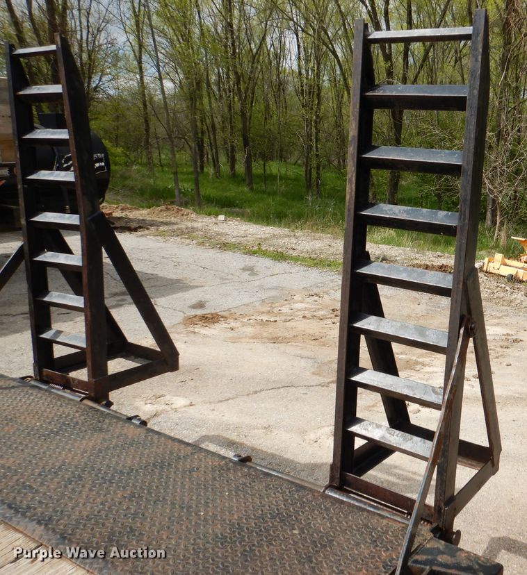 image for item DL2991 2012 Lamar  equipment trailer